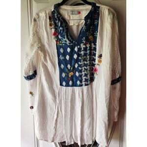 Firefly Long Sleeved Shirt White Blue Floral Size Medium